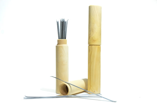Pinchos de Acero Inoxidable para Crustáceos con Bote de Madera de Boj